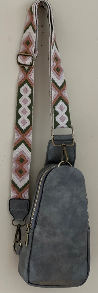 Cross body bag in gray