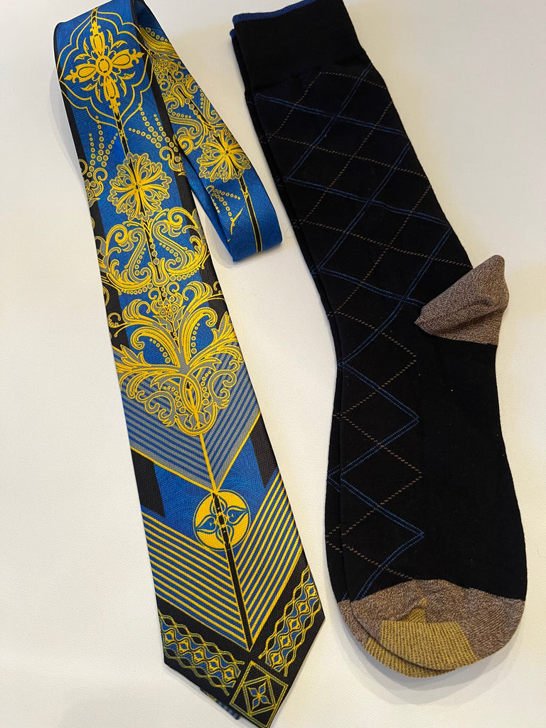 Blue Retro Silk Tie with Dark Socks
